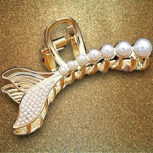 New! Mermaid Tail Hair Claw Clip Gold and Pearl NWT